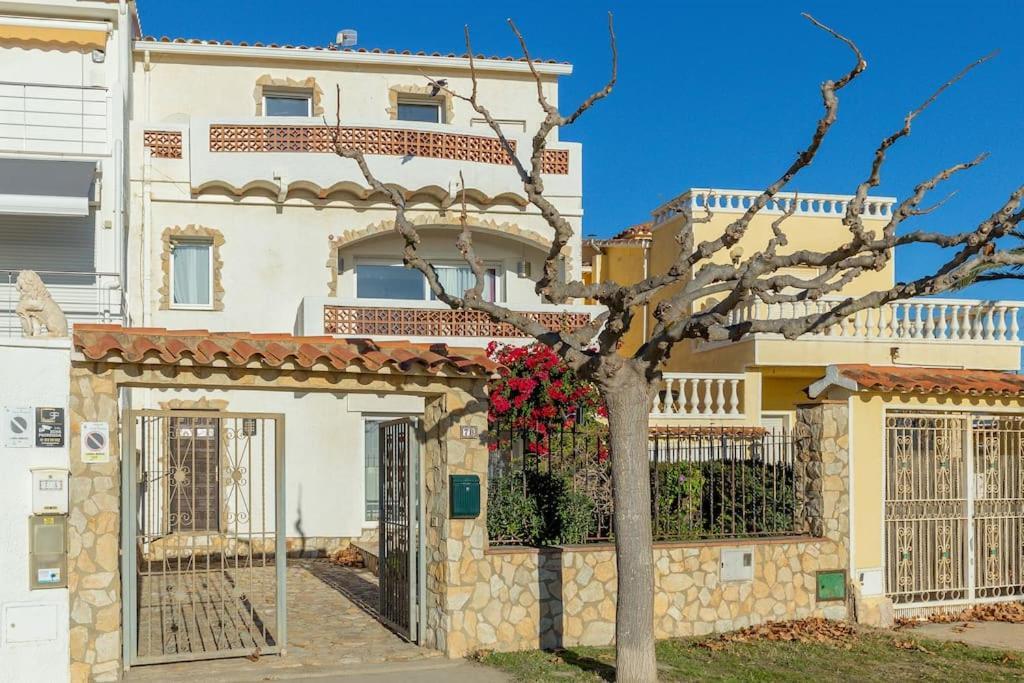 V020 - Puerto Primero Empuriabrava Exterior foto